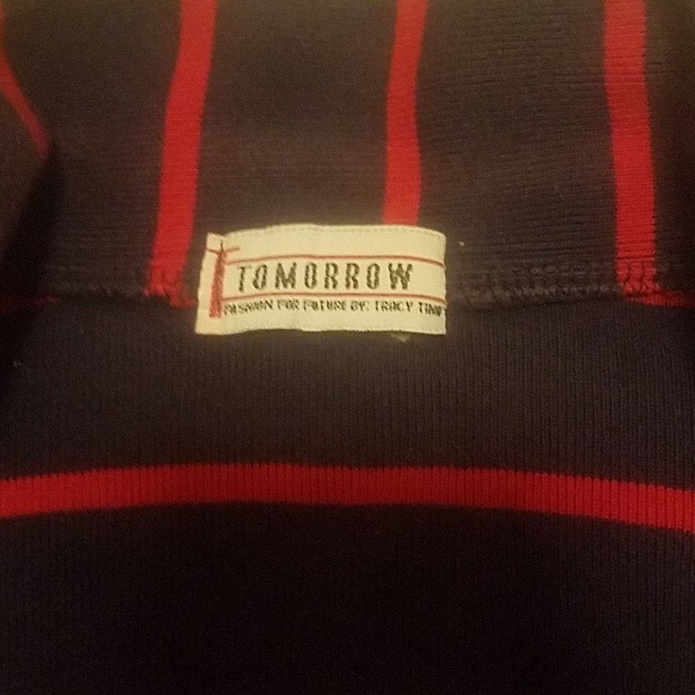Red and Blue Top - Picture 2 of 2